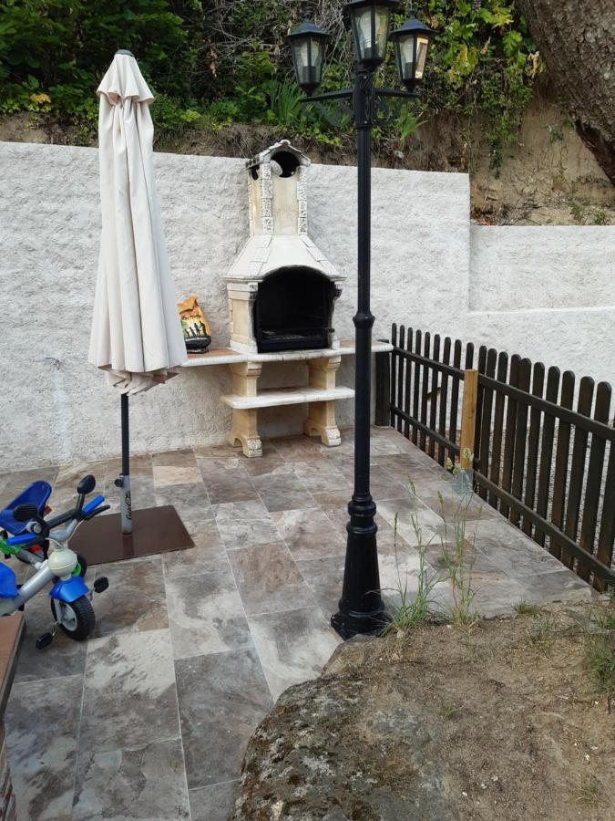 La Hojarasca Pensionat Cuevas Del Valle Exteriör bild