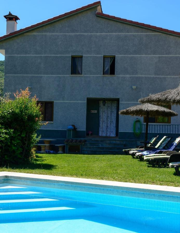 La Hojarasca Pensionat Cuevas Del Valle Exteriör bild