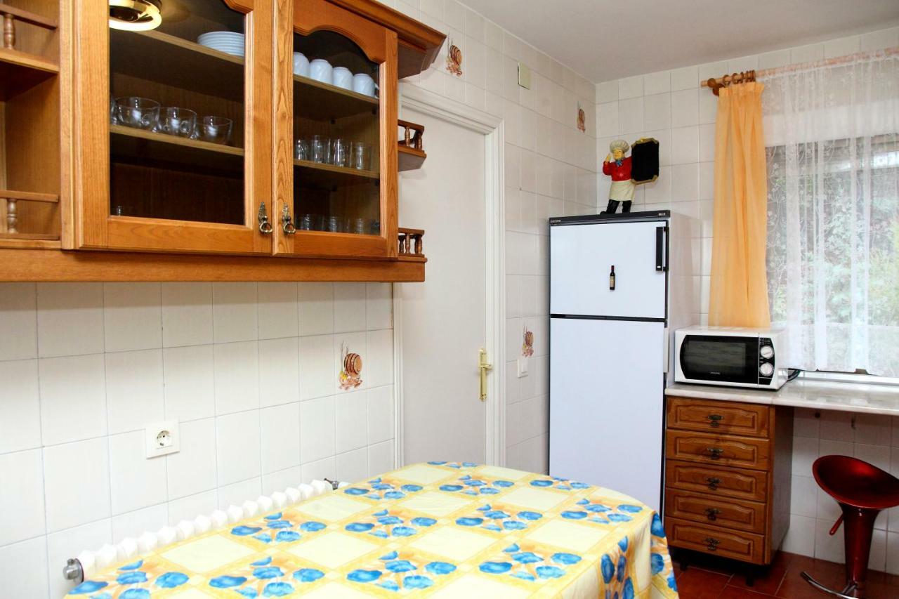 La Hojarasca Pensionat Cuevas Del Valle Exteriör bild